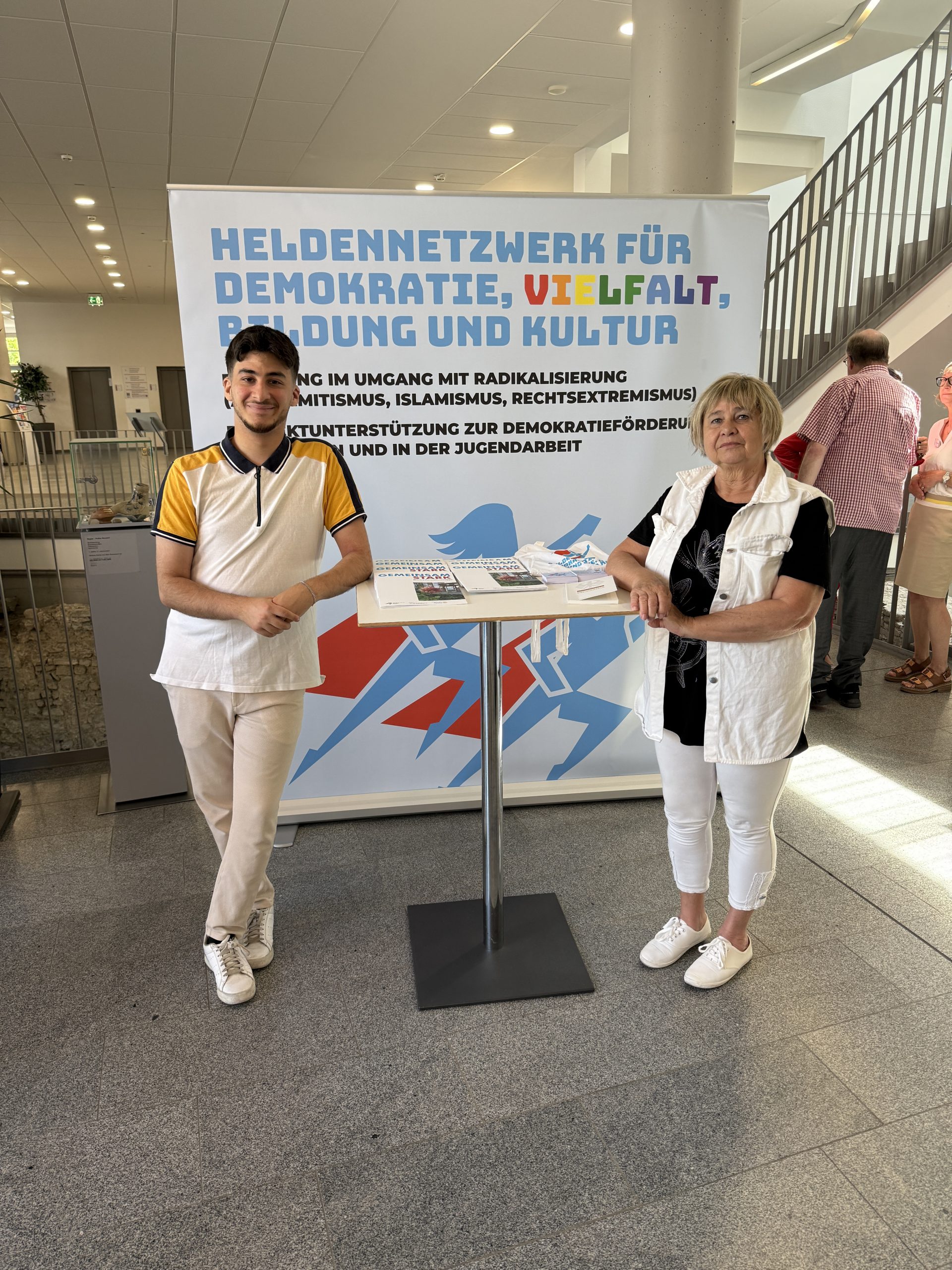 Heldennetzwerk Teamwork